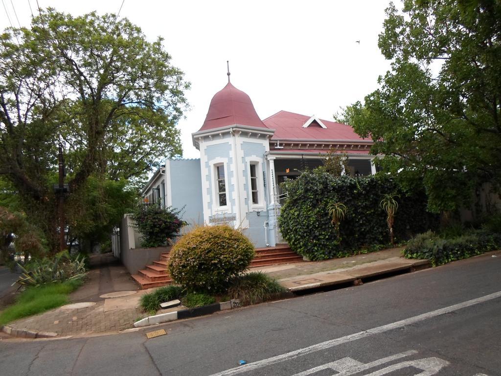 Melville Turret Guesthouse Johannesburg Exterior photo